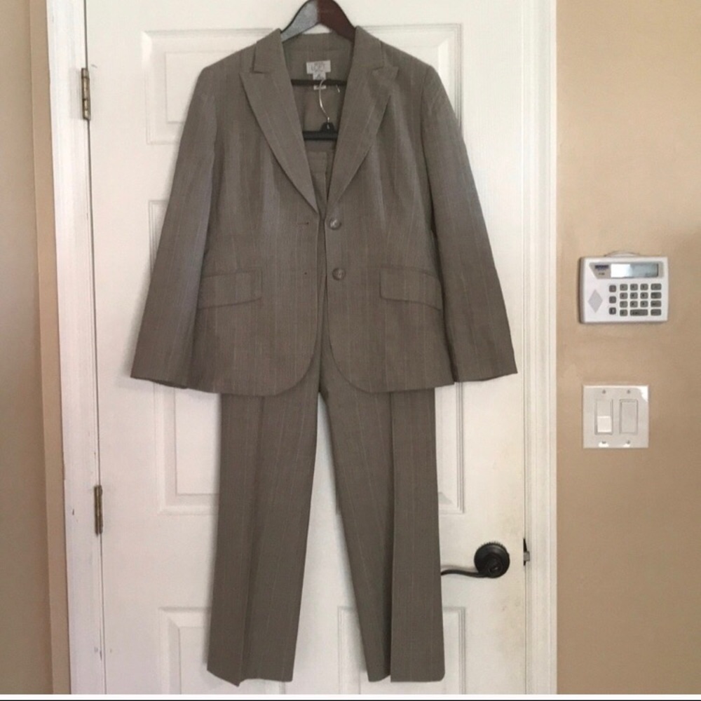 Ann Taylor loft pant suit